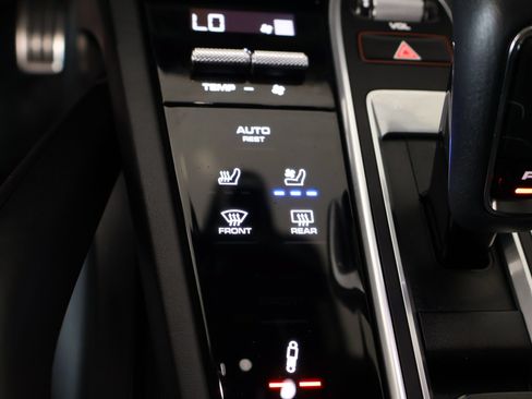 Used 2023 Porsche Cayenne GTS AWD/4WD image 9