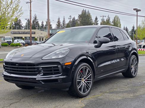 Used 2020 Porsche Cayenne AWD/4WD image 3