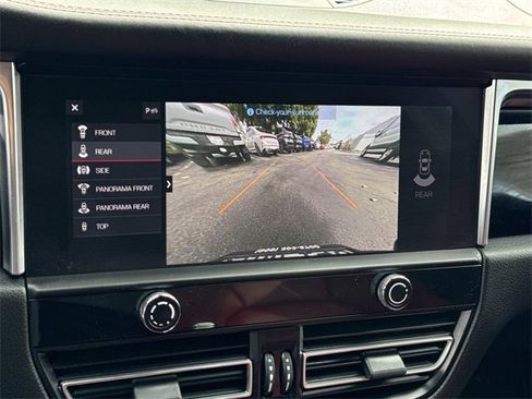 Used 2023 Porsche Macan S image 14