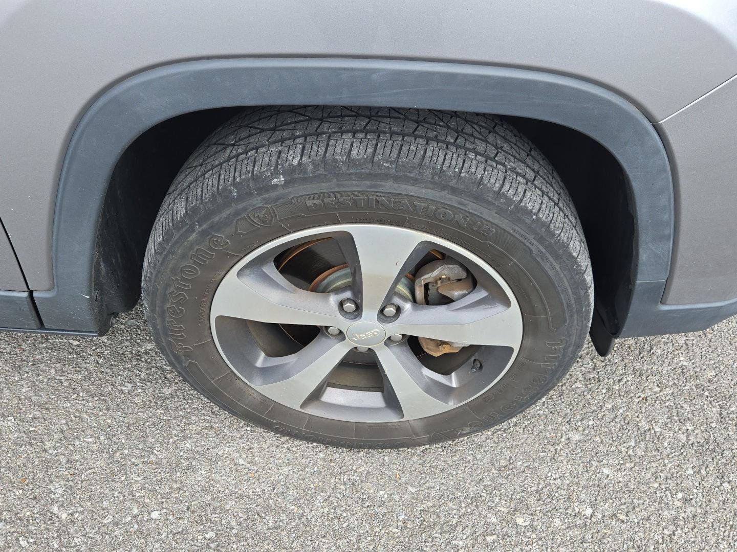 Used 2020 Jeep Cherokee Limited AWD/4WD image 9