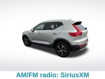 Used 2025 Volvo XC40 B5 Core