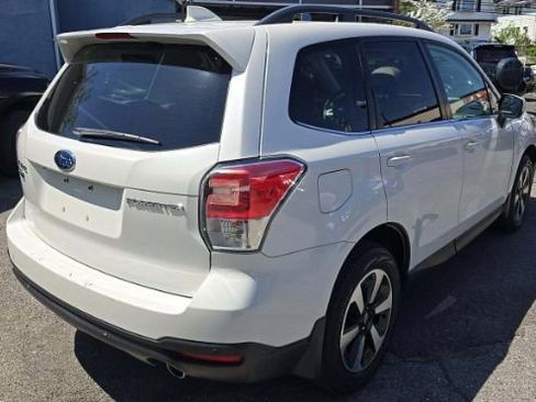 Used 2018 Subaru Forester 2.5i Limited AWD/4WD image 4
