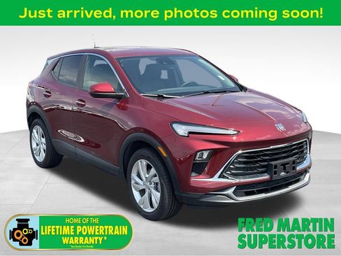Used 2024 Buick Encore GX Preferred FWD image 1
