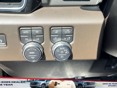 New 2025 GMC Sierra 2500 Denali w/ Denali Reserve Package image 16