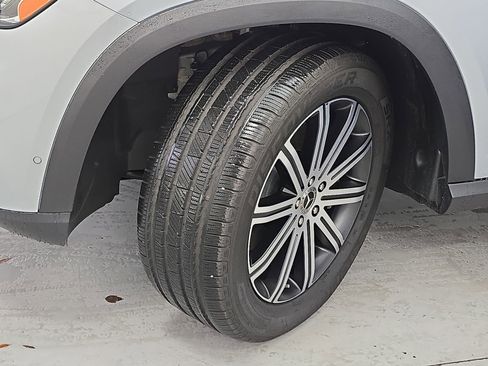 Used 2025 Mercedes-Benz GLE 450 4MATIC image 33