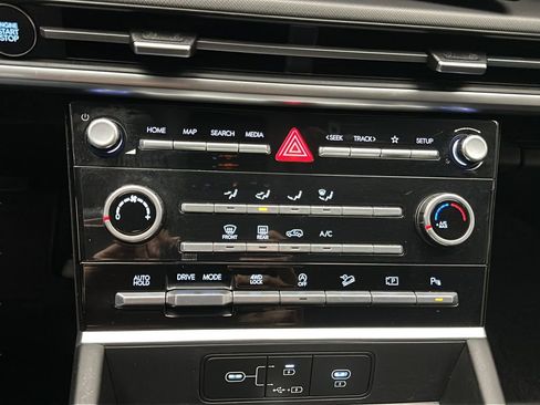 Used 2025 Hyundai Santa Fe SE image 26