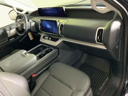 New 2026 Ford Expedition Max Active AWD/4WD image 35