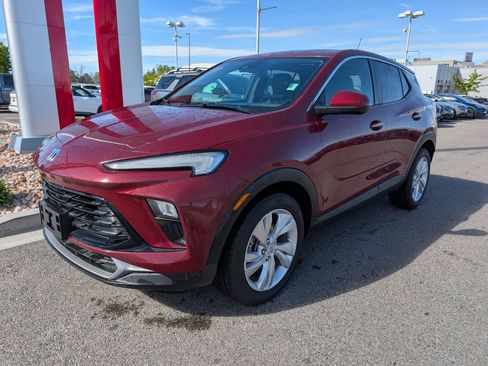 Used 2024 Buick Encore GX Preferred image 2