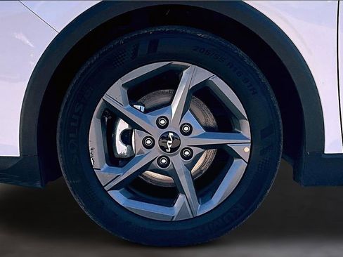 Used 2026 Kia K4 FWD image 5