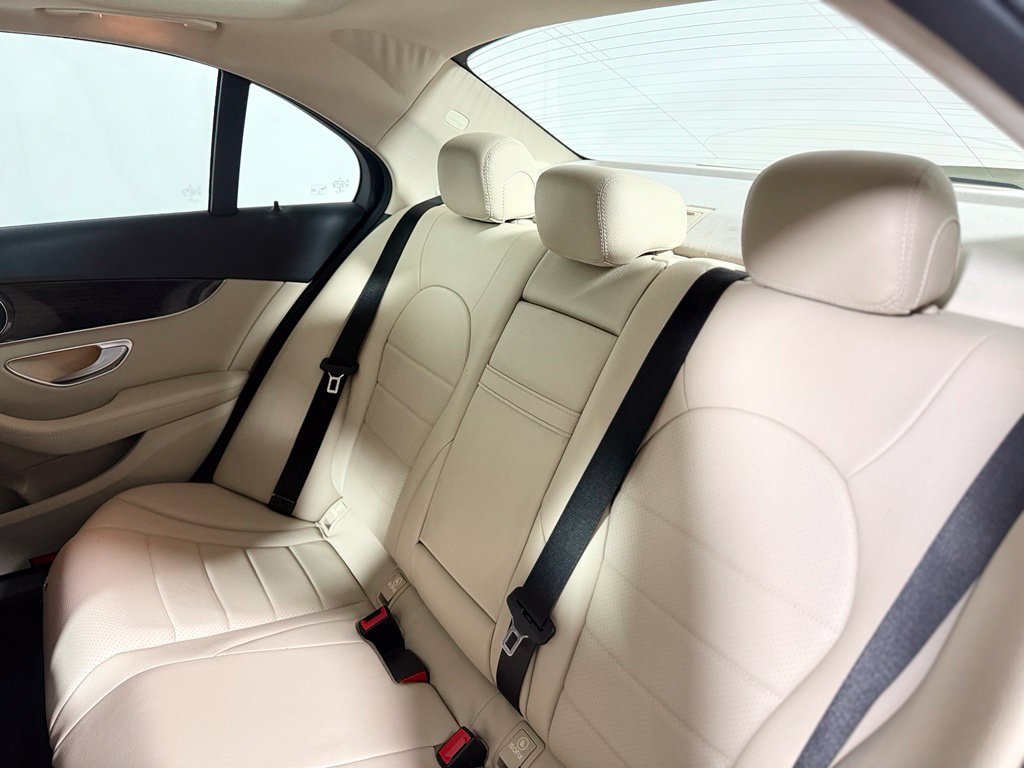 Used 2017 Mercedes-Benz C 300 4MATIC Sedan image 24