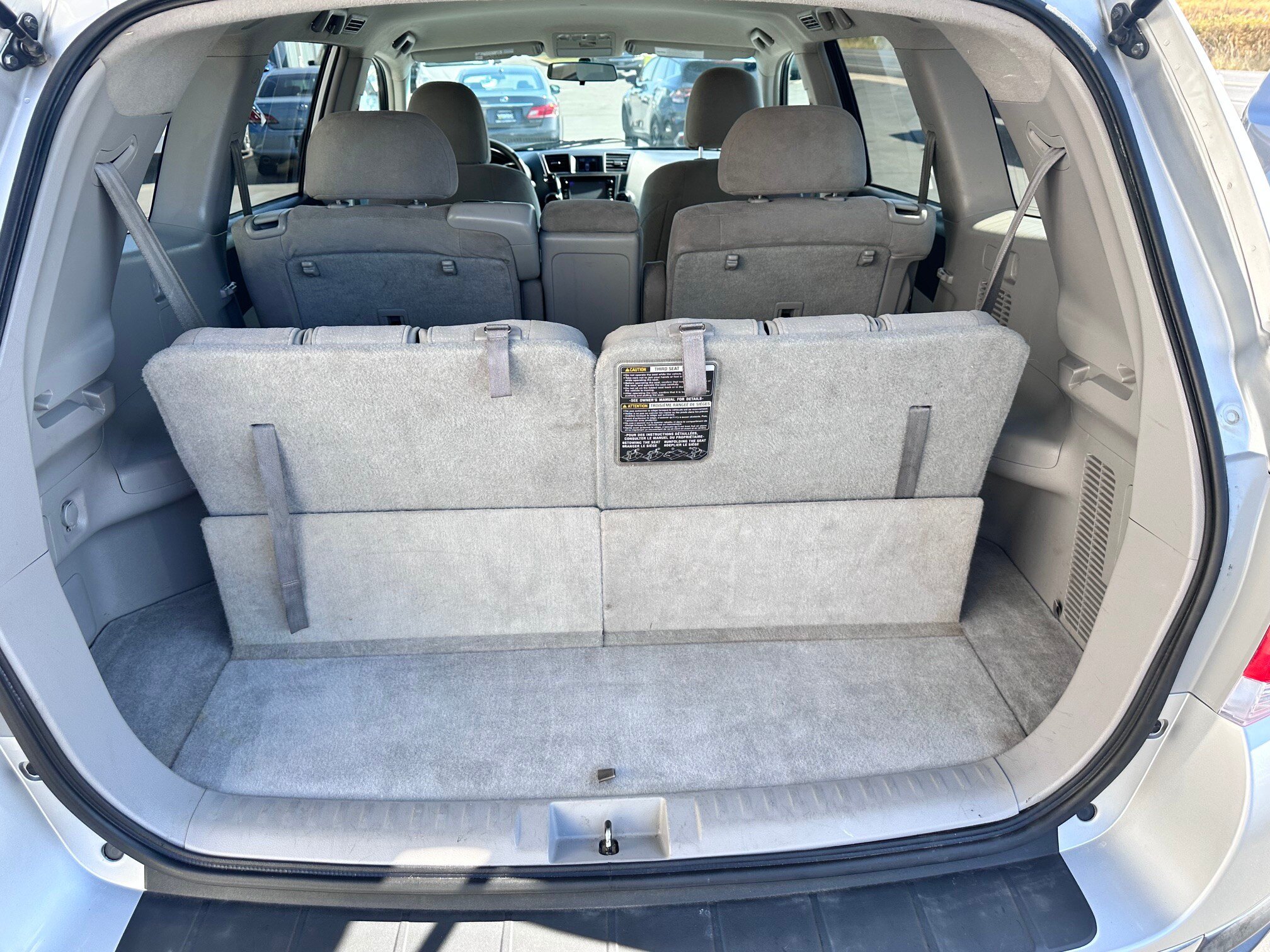 Used 2013 Toyota Highlander 4WD w/ Cold Weather Pkg image 9
