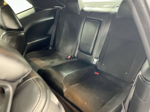 Used 2018 Dodge Challenger R/T Scat Pack w/ Dynamics Package RWD image 24