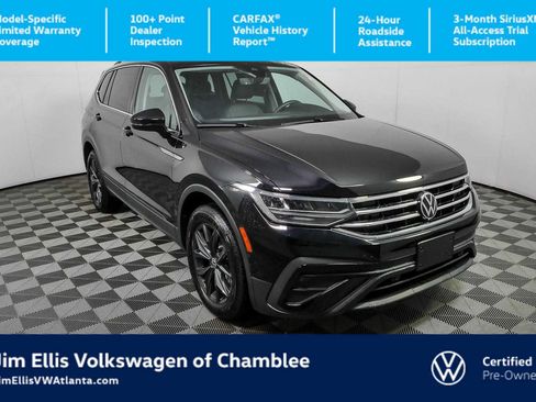 Certified 2024 Volkswagen Tiguan SE FWD image 1