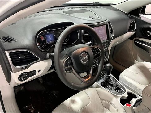 Used 2021 Jeep Cherokee Latitude Lux w/ Sun & Sound Group image 17