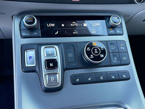 Used 2024 Hyundai Palisade Calligraphy image 17