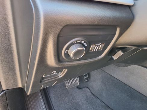 Used 2024 Jeep Grand Cherokee L Laredo AWD/4WD image 18