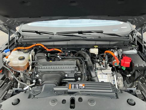 Certified 2025 Lincoln Nautilus Premier image 27