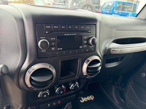 Used 2016 Jeep Wrangler Sport w/ Mopar Black Appearance Group image 15