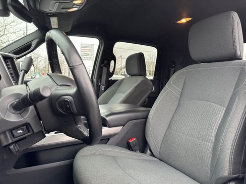 Used 2022 RAM 2500 Big Horn w/ Night Edition AWD/4WD image 13