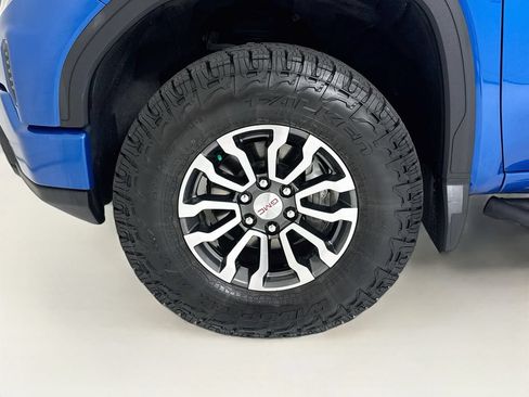 Used 2023 GMC Sierra 1500 AT4 w/ AT4 Premium Package AWD/4WD image 33