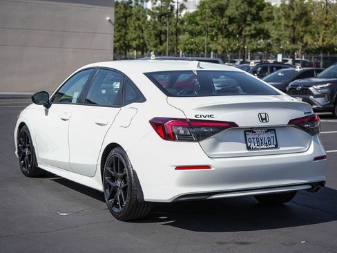 Used 2025 Honda Civic Sport image 9