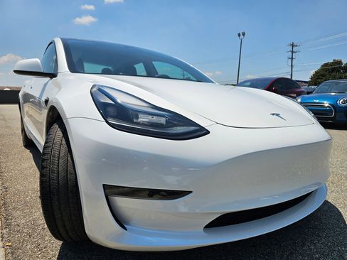 Used 2023 Tesla Model 3 Standard Range RWD image 7