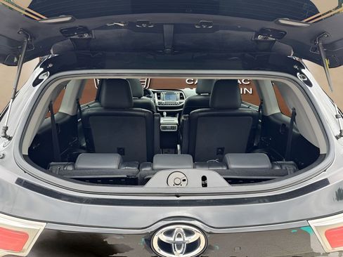 Used 2016 Toyota Highlander Limited Platinum AWD/4WD image 7