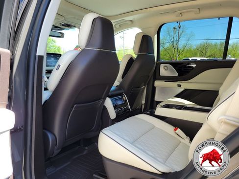 Used 2022 Lincoln Aviator Black Label w/ Dynamic Handling Package AWD/4WD image 15