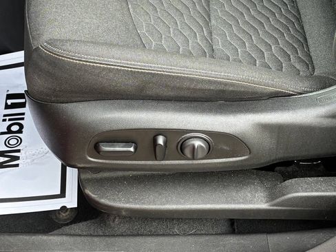 Used 2020 Chevrolet Equinox LT AWD/4WD image 10