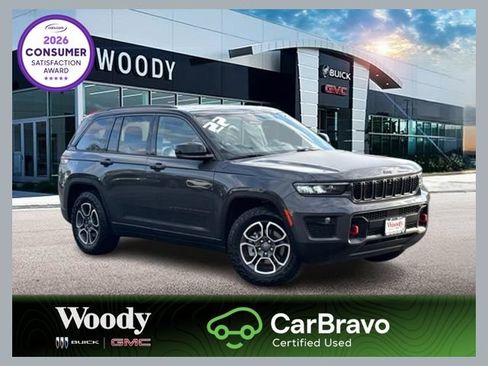Used 2022 Jeep Grand Cherokee Trailhawk AWD/4WD image 1