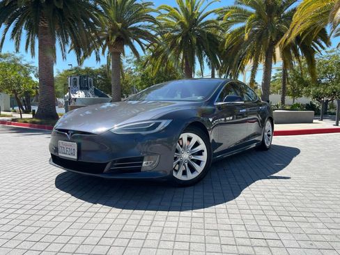 Used 2020 Tesla Model S Long Range image 4