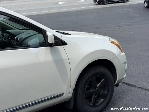 Used 2013 Nissan Rogue S w/ Special Edition Pkg AWD/4WD image 33