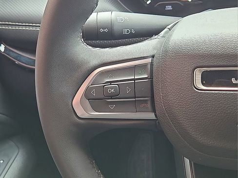 Used 2023 Jeep Compass Latitude w/ Convenience Group AWD/4WD image 19