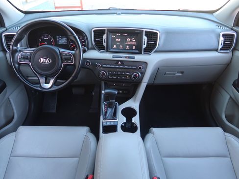 Used 2017 Kia Sportage EX image 11