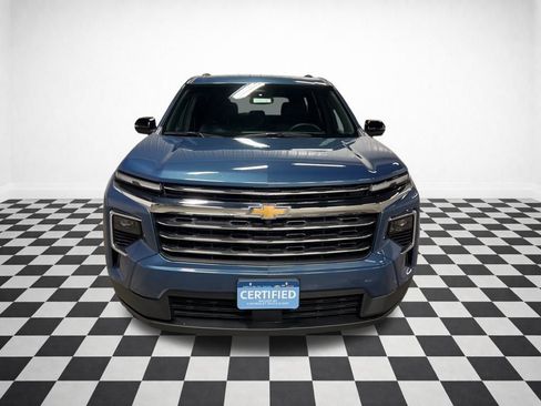 Certified 2024 Chevrolet Traverse LT w/ Trailering Package image 3