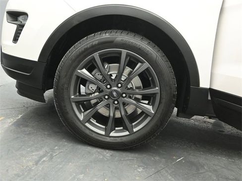 Certified 2018 Ford Explorer XLT w/ Equipment Group 202A image 35