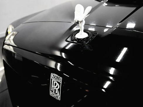 Used 2021 Rolls-Royce Cullinan image 16