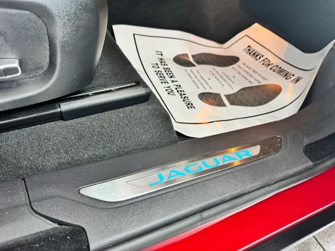 Used 2020 Jaguar F-PACE Prestige image 16