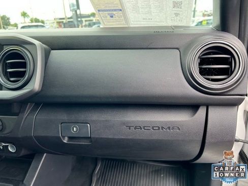 Used 2019 Toyota Tacoma TRD Sport image 46