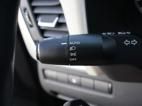 Used 2023 Nissan Rogue SV AWD/4WD image 40