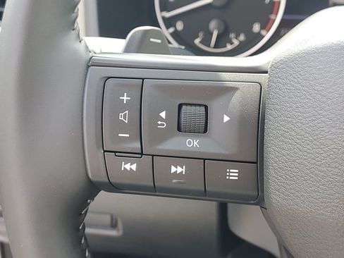 Certified 2025 Nissan Rogue SV w/ SV Premium Package FWD image 10