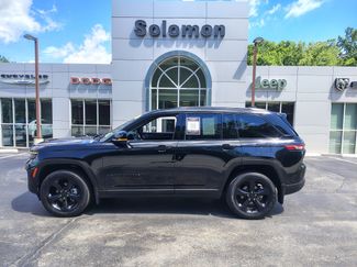 Certified 2024 Jeep Grand Cherokee Limited w/ Black Appearance Package AWD/4WD video 1