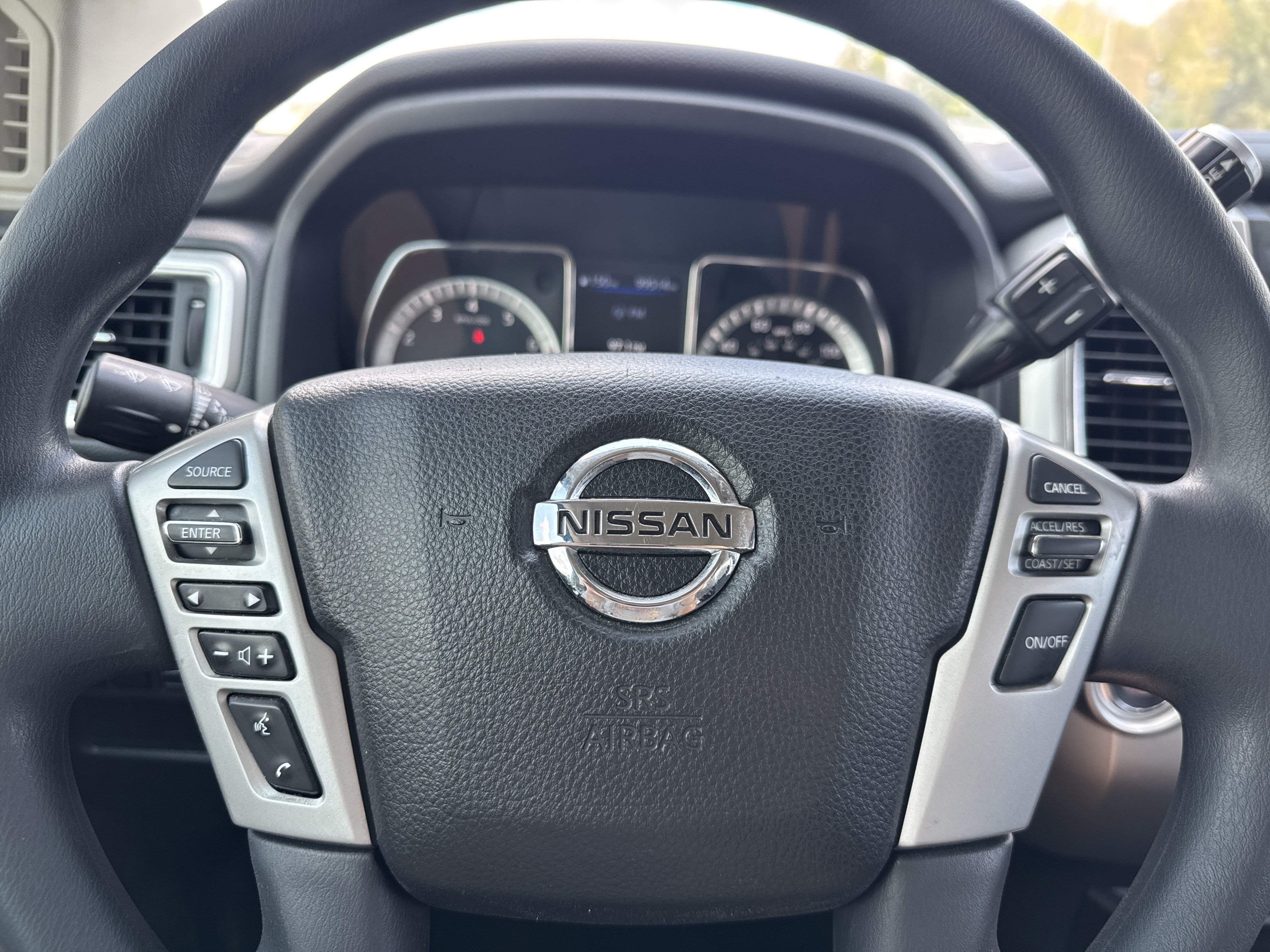 Used 2019 Nissan Titan SV RWD image 10