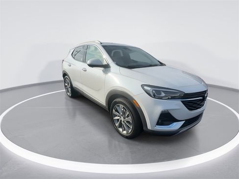 Used 2021 Buick Encore GX Essence w/ Advanced Technology Package image 2