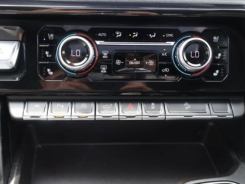 Used 2024 GMC Sierra 1500 AT4 w/ Technology Package AWD/4WD image 51