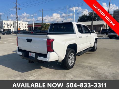 Certified 2025 Toyota Tacoma SR5 w/ SR5 Upgrade Package AWD/4WD image 6