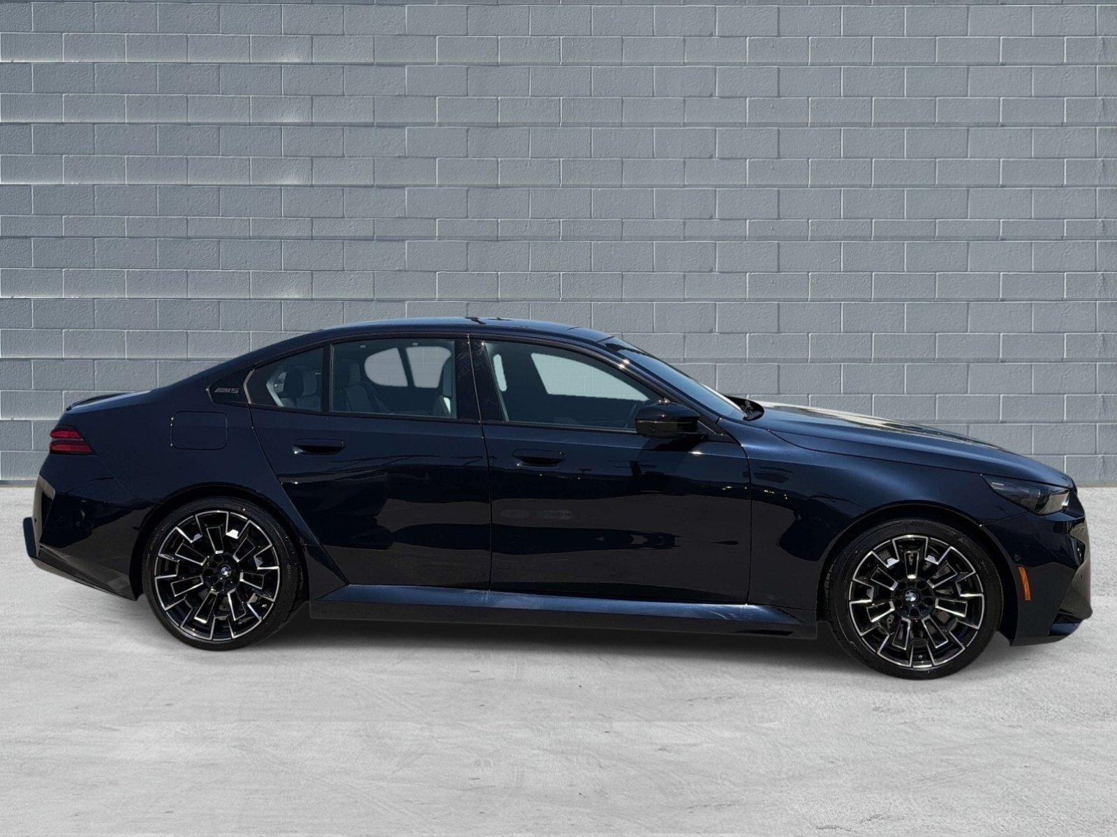 Used 2026 BMW M5 w/ Executive Package AWD/4WD image 3
