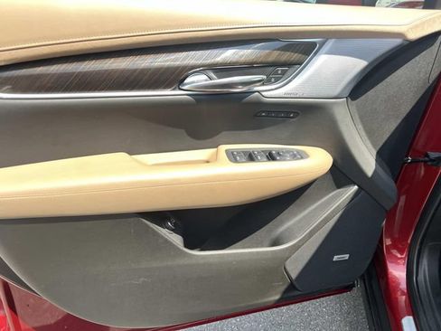 Certified 2024 Cadillac XT6 Sport w/ LPO, Onyx Lite Package AWD/4WD image 17