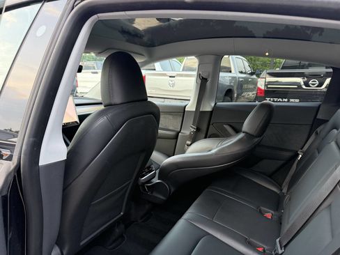 Used 2023 Tesla Model Y Long Range AWD/4WD image 12