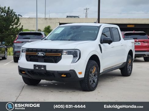 Used 2025 Ford Maverick Tremor AWD/4WD image 3